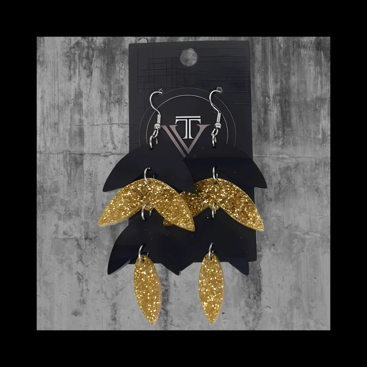 Näyttävät akryylikorvakorut voiman ja mystiikan symbolina - TV Creation