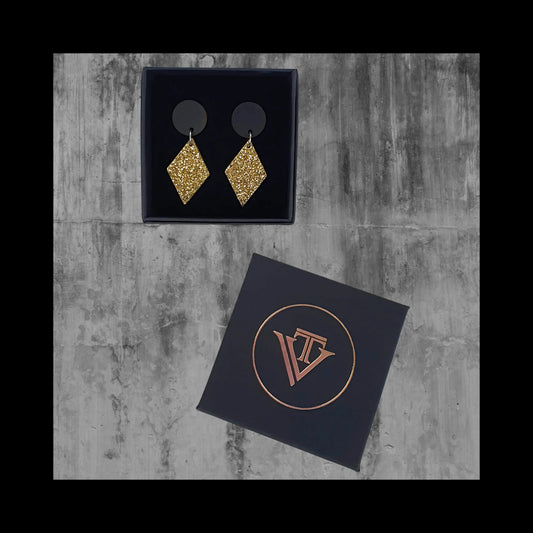 Tyylikkäät nappikorvakorut - TV Creation