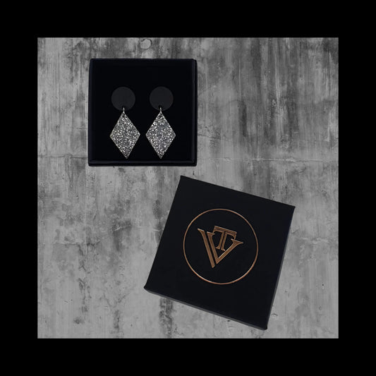 Tyylikkäät nappikorvakorut - TV Creation